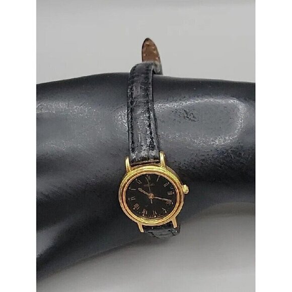 Vintage Seiko Ladies Quartz Watch V401-1409 Black Dial & 7\